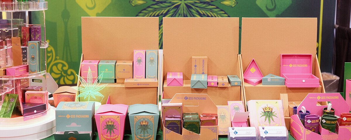 custom display packaging kraft boxes on the expo