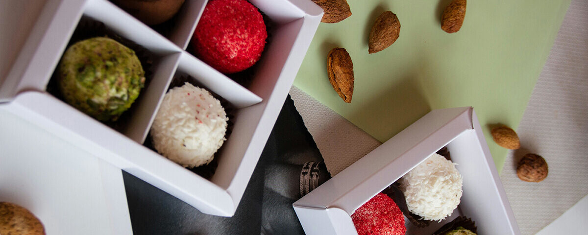 paperboard packaging inserts for boxes with some edibles